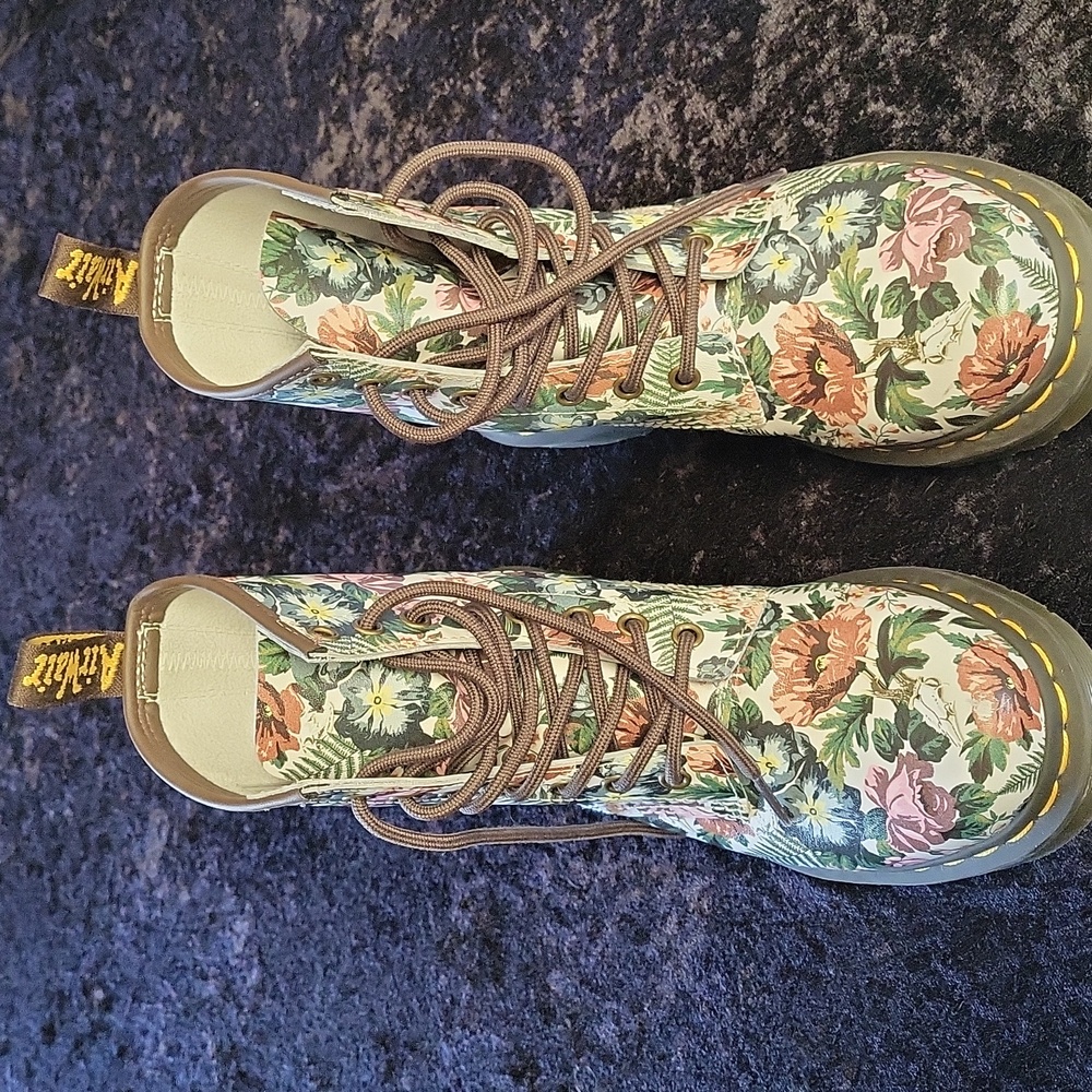 Dr Martin Lace Up Floral Lace-Up Boots